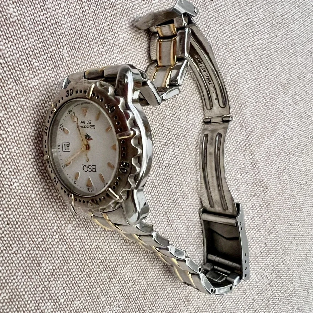 ESQ Submersible Watch Swiss Quartz Esquire Works Well New Battery